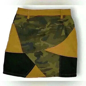 American Bazi Mini Skirt Camo Stretch Denim Size Small
